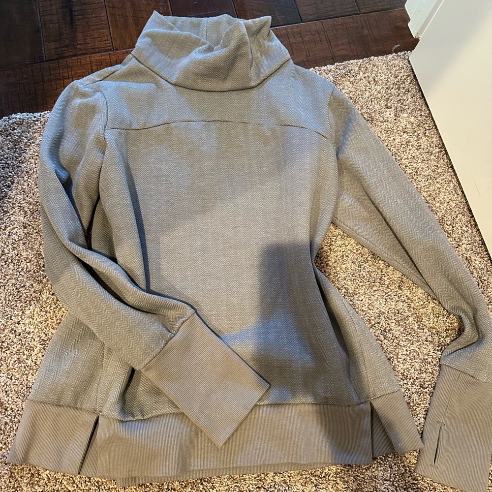 Grey sweater